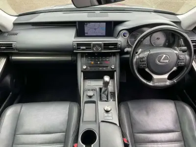 Used Lexus IS300h