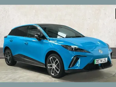 Begagnad MG MG4 EV Trophy 180 kW (245 HK) 2024 Blå Halvkombi