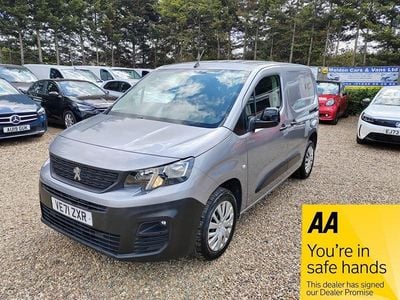 Used Peugeot Partner Premium 131 HP (96 kW) 2022 Grey MPV