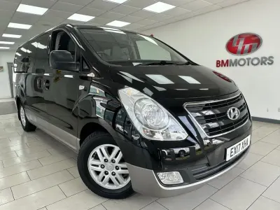 Usado Hyundai I800 SE 136 CV (100 kW) 2017 Negro Monovolumen