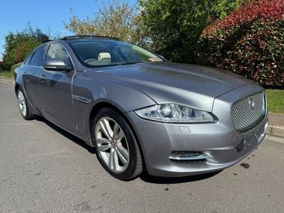 Jaguar XJ