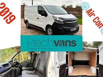 White Used 2019 Renault Trafic MPV | £8,495 (Super price)