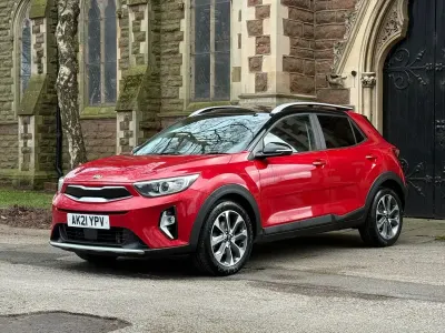 Second-hand Kia Stonic 118 CP (86 kW) 2021 Roșu SUV