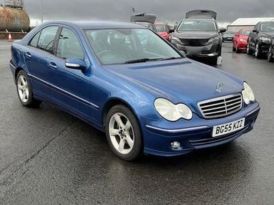 Begagnad Mercedes C180 Avantgarde 2005 Blå Sedan