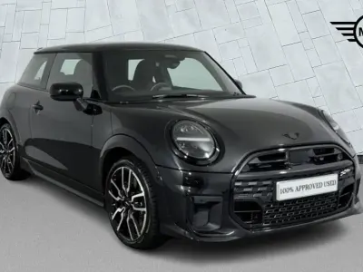 Used Mini Cooper Hatch 154 HP (113 kW) 2024 Black Hatchback