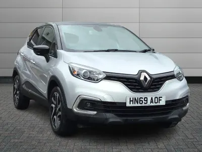 Used Renault Captur Iconic 90 HP (66 kW) 2019 Silver  SUV