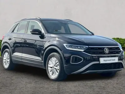 Used VW T-Roc Life 150 HP (110 kW) 2024 Black SUV