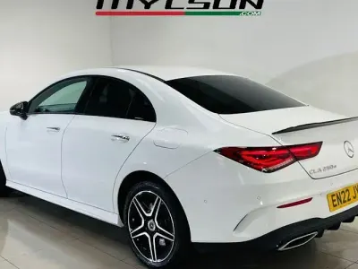 Begagnad Mercedes CLA250e AMG Line Premium 218 HK (160 kW) 2022 Sedan