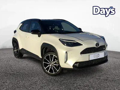 Used Toyota Yaris Hybrid Sport 2023 White/black Hatchback