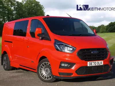 Used Ford Transit Custom Limited 185 HP (136 kW) 2020 Red Van