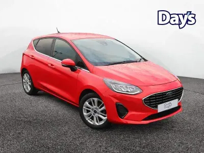 Used Ford Fiesta Titanium 100 HP (73 kW) 2022 Red Hatchback