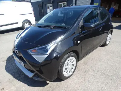 Usado Toyota Aygo X-play 2021 Preto Citadino