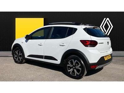 Used Dacia Sandero Prestige 90 HP (66 kW) 2022 White SUV