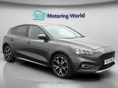 Usado Ford Focus Active X 155 HP (114 kW) 2022 Cinzento Citadino