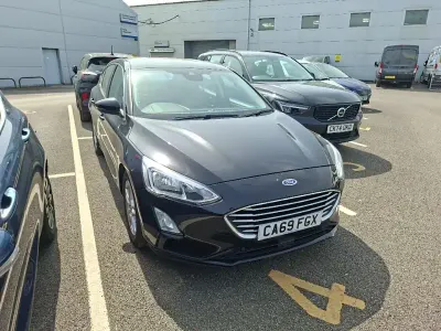 Begagnad Ford Focus Zetec 125 HK (91 kW) 2019 Svart Halvkombi