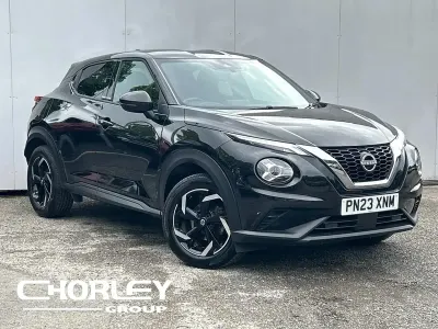 Usado Nissan Juke N-Connecta 114 HP (83 kW) 2023 Preto SUV