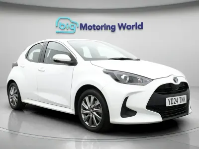 Used Toyota Yaris 116 HP (85 kW) 2024 White Hatchback