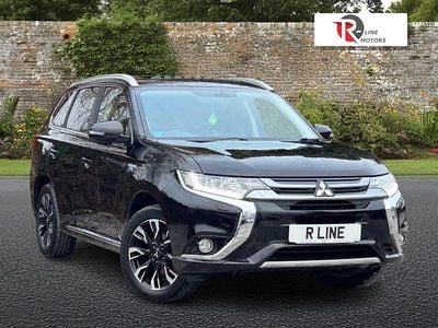Begagnad Mitsubishi Outlander P-HEV 2016 Svart Kombi