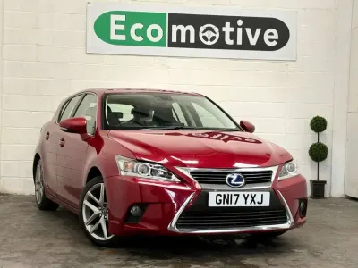 Usado Lexus CT200h Executive Line 2017 Rojo Utilitario