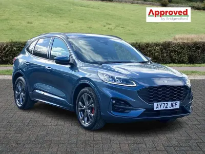 Begagnad Ford Kuga ST-Line 2022 Blå SUV