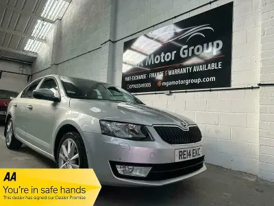 Used Skoda Octavia Elegance 140 HP (102 kW) 2014 Silver Estate