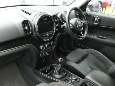 Used Mini Cooper Countryman 134 HP (98 kW) 2018 White SUV