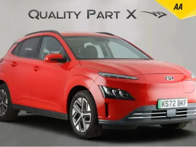 Begagnad Hyundai Kona Premium 150 kW (204 HK) 2023 Röd SUV