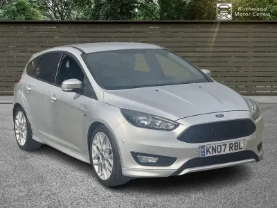 Begagnad Ford Focus ST-Line 125 HK (91 kW) 2017 Silver Halvkombi