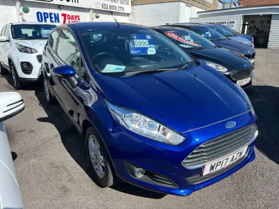 Used Ford Fiesta Zetec 82 HP (60 kW) 2017 Blue Hatchback