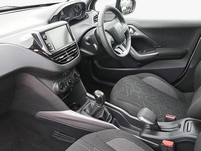 Used Peugeot 2008 Active 81 HP (59 kW) 2018 White SUV