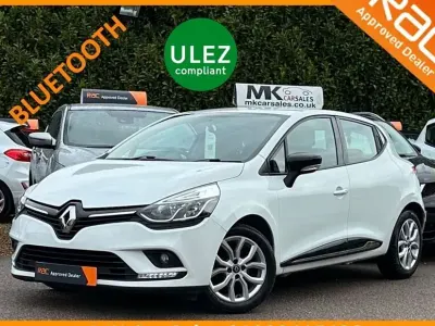 Used Renault Clio Play 75 HP (55 kW) 2018 White Hatchback