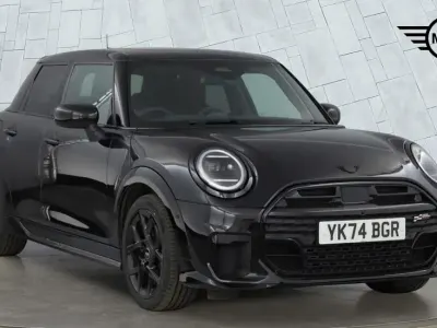Gebraucht Mini Cooper S Hatch 201 PS (147 kW) 2025 Schwarz Kleinwagen