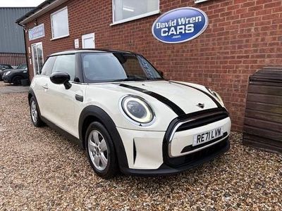 Used Mini Cooper Classic 136 HP (100 kW) 2021 White Hatchback