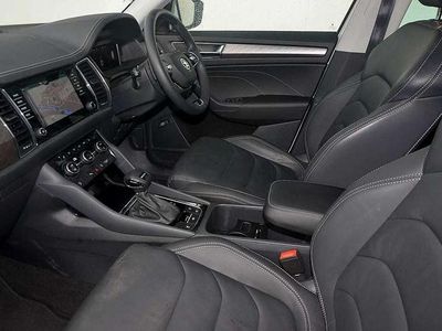 Used Skoda Kodiaq SE L Executive 148 HP (108 kW) 2024 Moon white metallic SUV