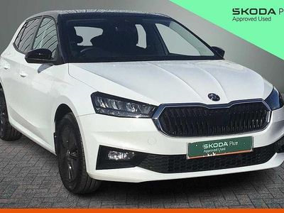 Used Skoda Fabia Colour Edition 59 HP (43 kW) 2024 Moon white metallic black magic pearl effect Hatchback