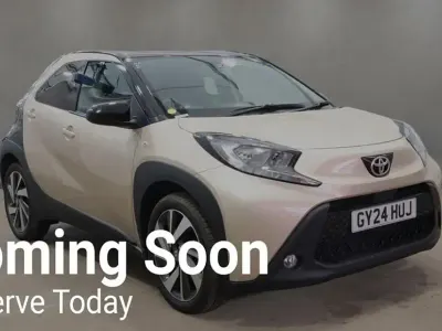Second-hand Toyota Aygo X 72 CP (52 kW) 2024 Bej SUV