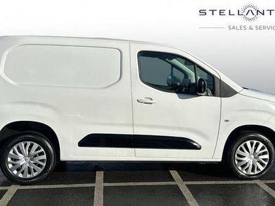 Used Peugeot Partner S 129 HP (94 kW) 2024 White MPV