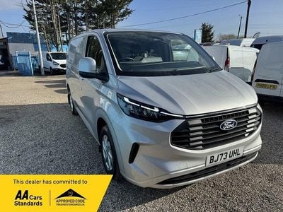 Usado Ford Transit Custom Limited 136 CV (100 kW) 2023 Plateado Van