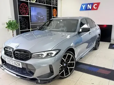 Usado BMW 330e M Sport 288 HP (211 kW) 2023 Cinzento Sedan