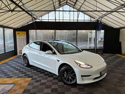 White Used 2022 Tesla Model 3 RWD Sedan | £15,995 (Good price)
