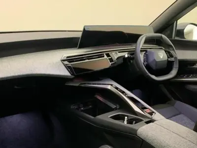 New Peugeot 5008 Allure 143 HP (105 kW) 2025 SUV