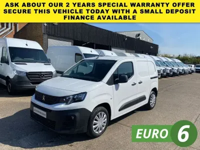 Used Peugeot Partner 100 HP (73 kW) 2019 White MPV