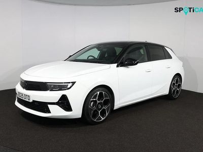 Used Vauxhall Astra Ultimate 128 HP (94 kW) 2025 White Hatchback