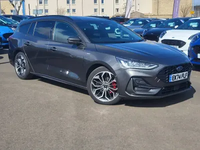 Używany Ford Focus ST-Line X 2024 Szary Kombi