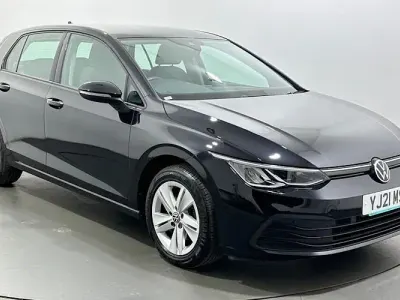 Używany VW Golf VIII Life 131 KM (96 kW) 2021 Hatchback