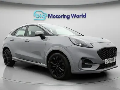 Begagnad Ford Puma ST-Line 125 HK (91 kW) 2021 Grå SUV