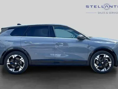 Used Vauxhall Grandland Ultimate 154 kW (210 HP) 2025 Grey SUV
