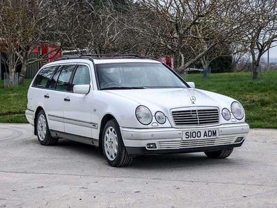 Used Mercedes E240 Elegance 1998 White Estate