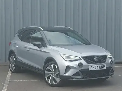 Używany Seat Arona FR Sport 115 KM (84 kW) 2024 Srebrny SUV