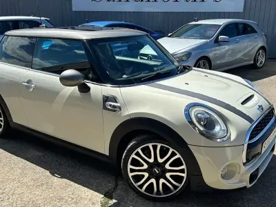 Used Mini Cooper S Hatch 192 HP (141 kW) 2016 White Hatchback